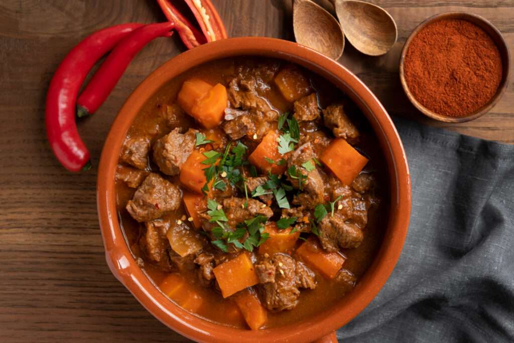 A rabada pode ser acompanhada de legumes (Foto: Freepik)